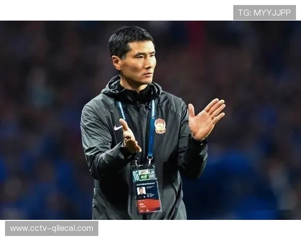 国足新帅邵佳一媒体见面会拟于元旦前举行，集训以体能恢复为主