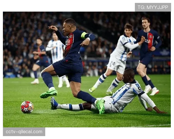 即时快讯：摩纳哥开场闪电进球，中锋回撤肋部接球后送出关键直塞